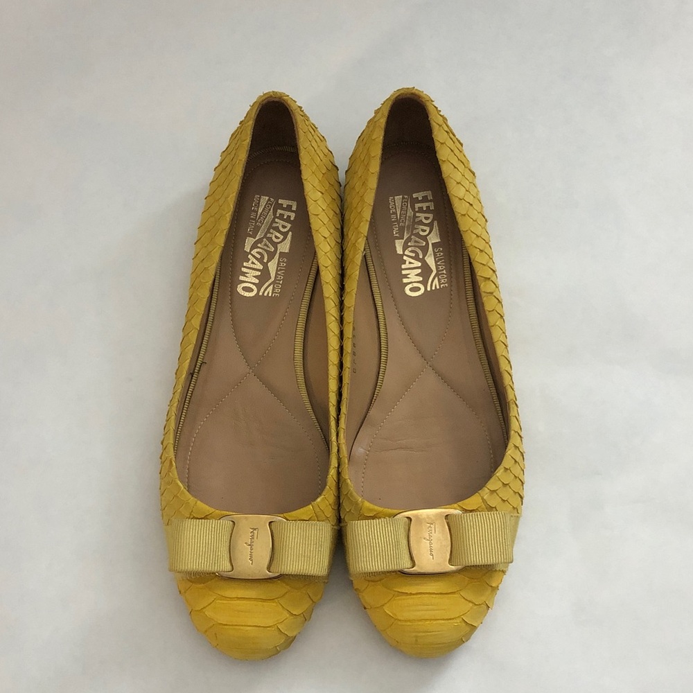 Salvatore Ferragamo Yellow Textured Vara Bow Ballet Flats
